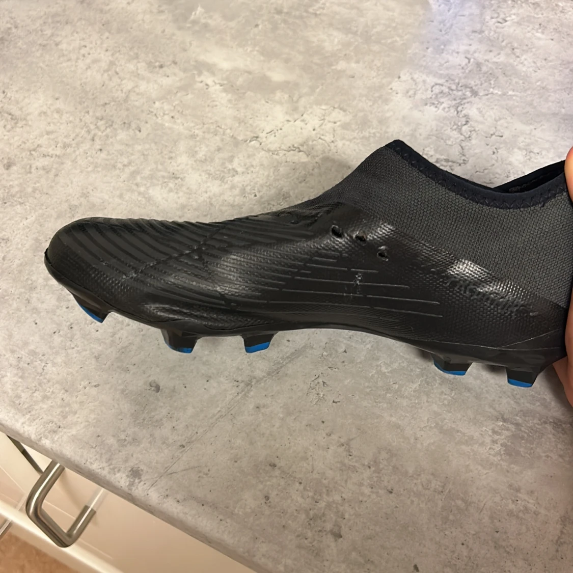 Adidas fotbollsskor  - 91