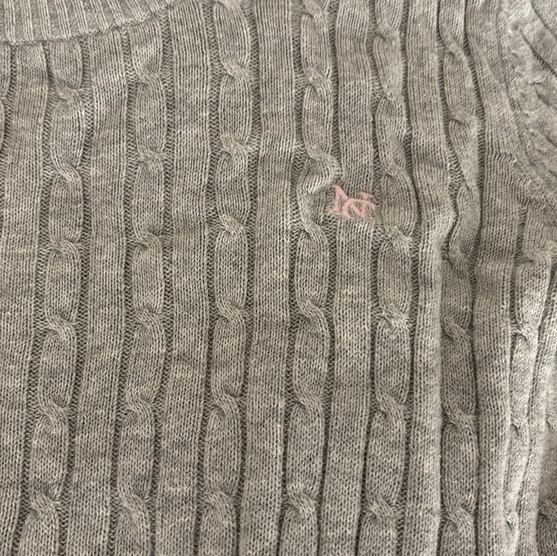 Grå stickad tröja - 90