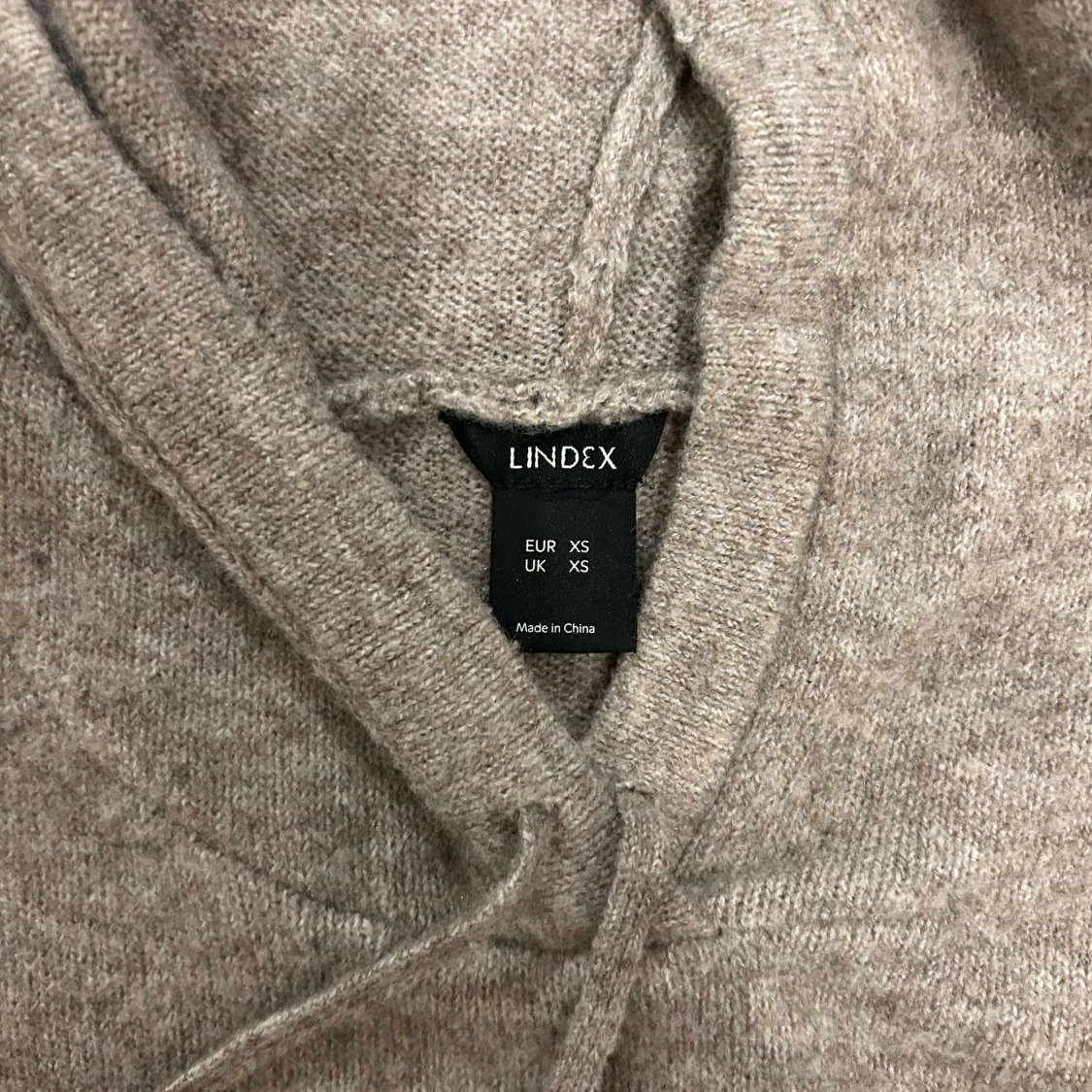 Beige hoodie från Lindex - 2