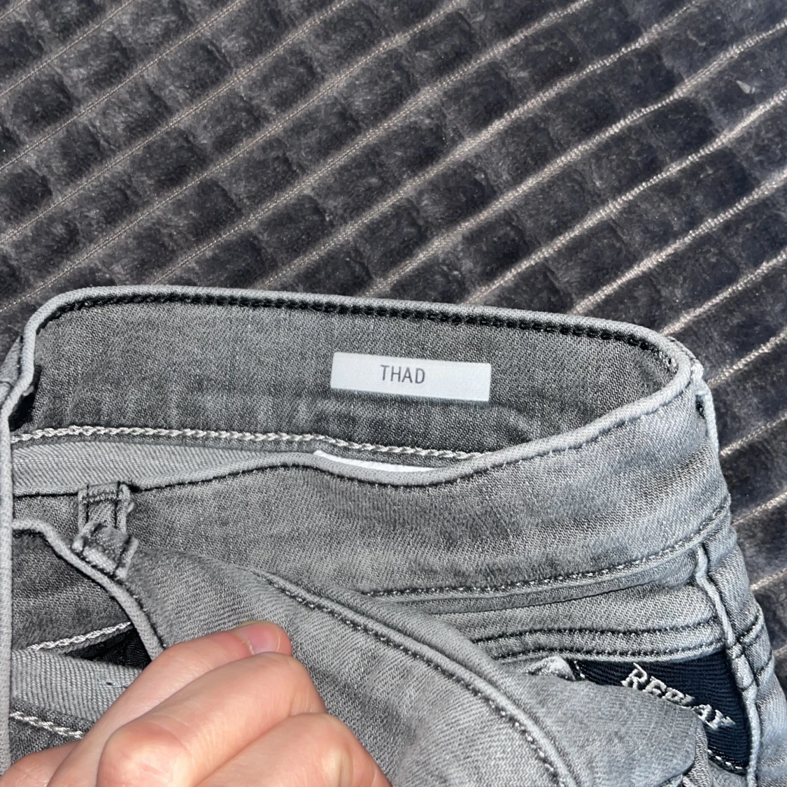 Grå jeans från Replay - 3