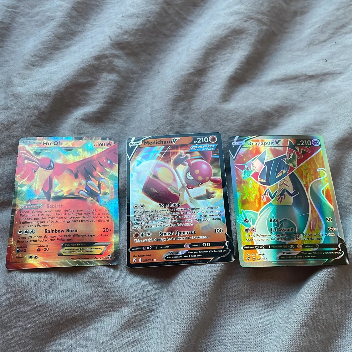 Pokémonkort: Ho-Oh V, Medicham V, Dragapult V