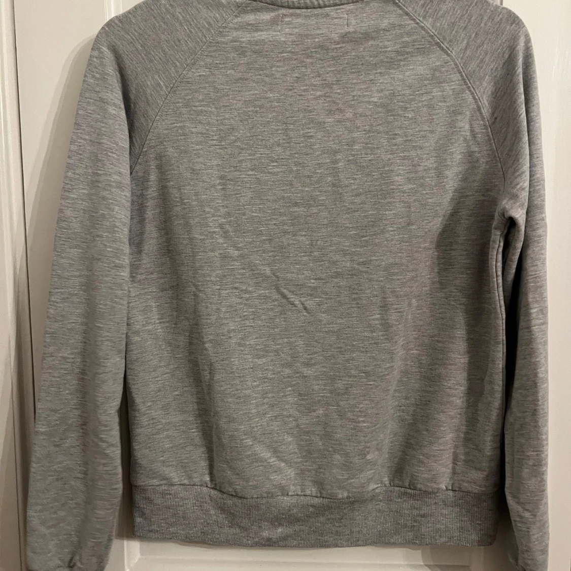Grå sweatshirt - 3