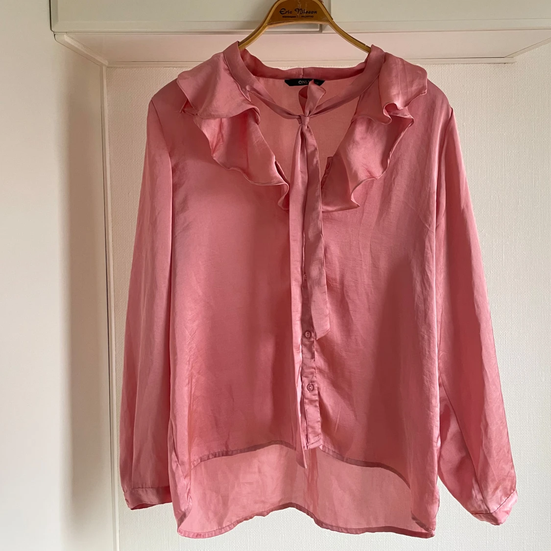 Rosa skjorta storlek 40 från only nyskick  - 1