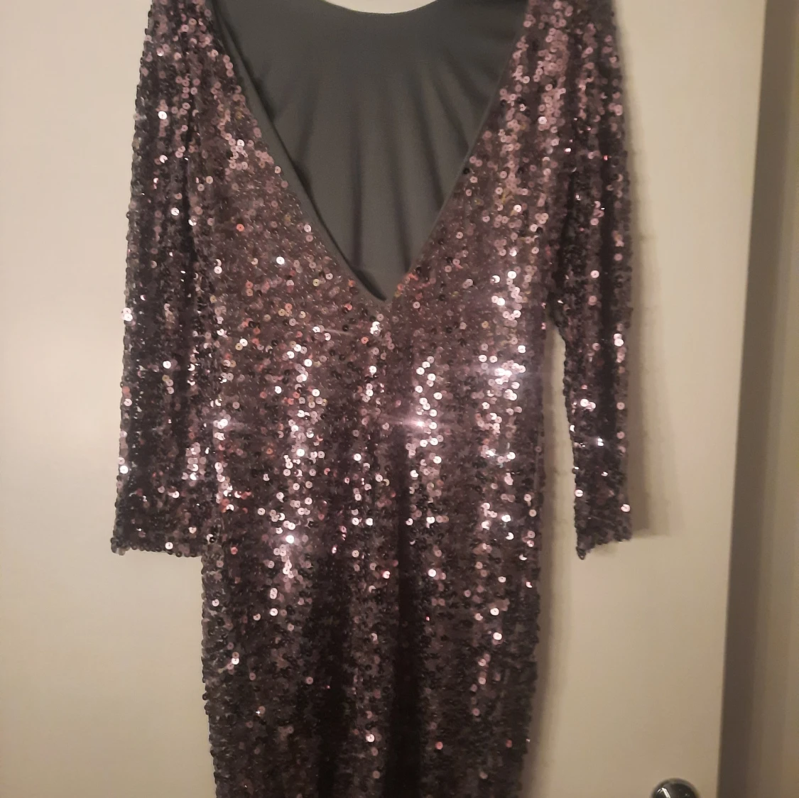 Glittrig klänning från Oneness - 2