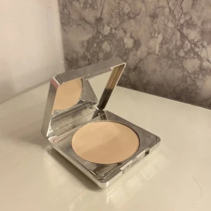 Caia puder - Puder ifrån Caia i translucent