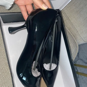 Klack - Helt nya köpte de men de var stora för mig storleken är 36