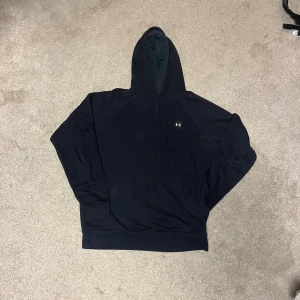 Under armour hoodie - Under armour hoodie Strlk M Bra skick