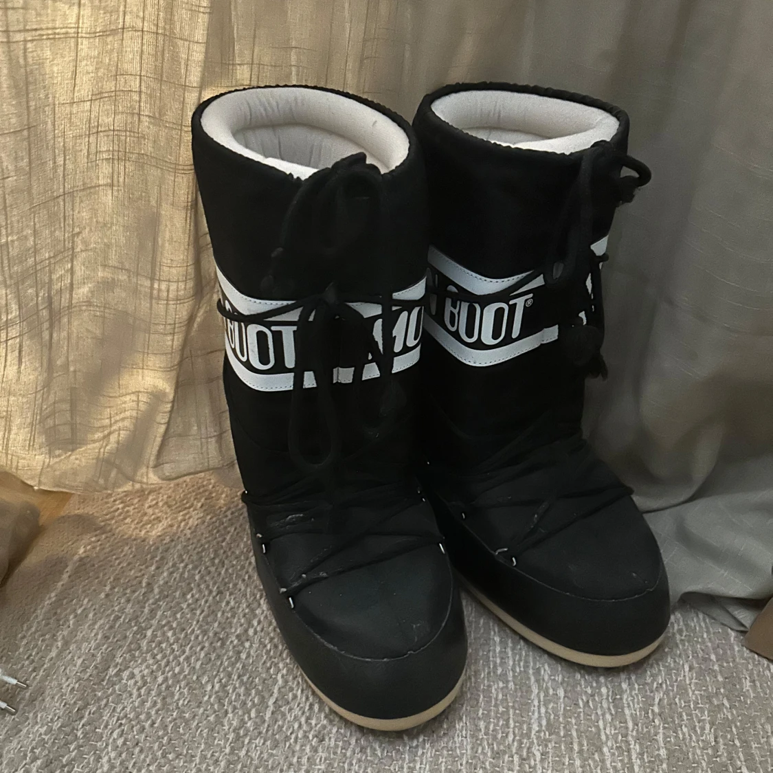 Moon boots