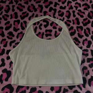 Fina toppar från shein  - Kan även säljas separat 