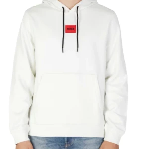 Boss hoodie  - Säljer Hugo boss hoodie fast med vita snören o inte svarta, kom privat för mer bilder, inga fläckar, inte sliten, ser ut som ny.