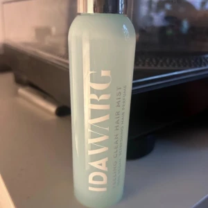 ida warg hair mist - helt ny och oöppnad hair mist från ida warg. säljer då jag beställt fel och inte kan returnera. originalpris ca 170kr men jag säljer för 100!