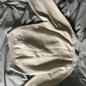 Tröja  - Aldrig använd, jätte skön att ha på sig 