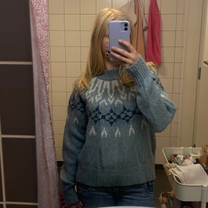 Stickad tröja - I fint skick och köpt från lindex ❤️