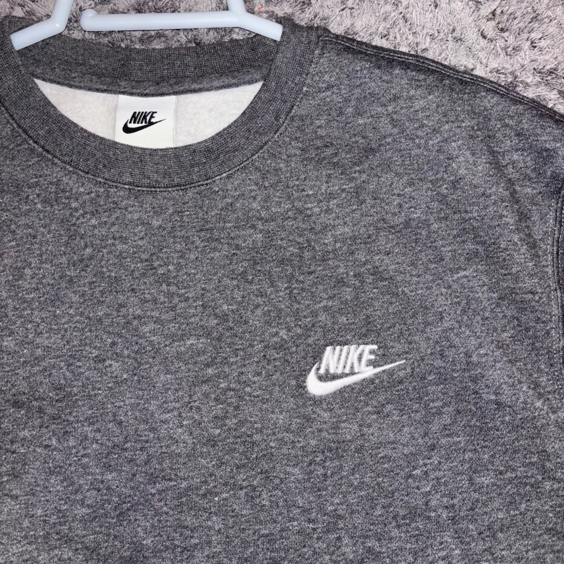 Grå sweatshirt från Nike