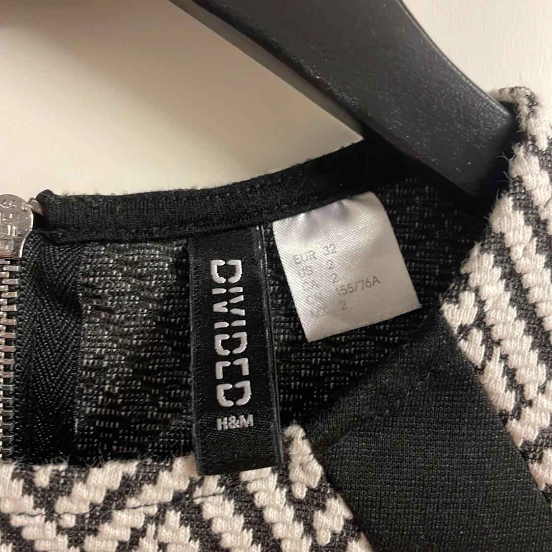 Svart och vit klänning från H&M Divided - 2