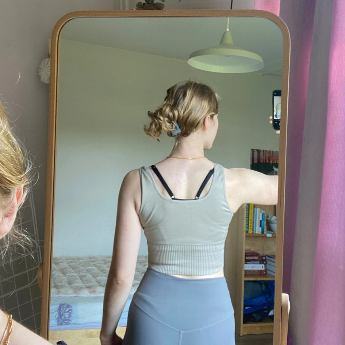 Beige träningstopp kortärmad  - 1