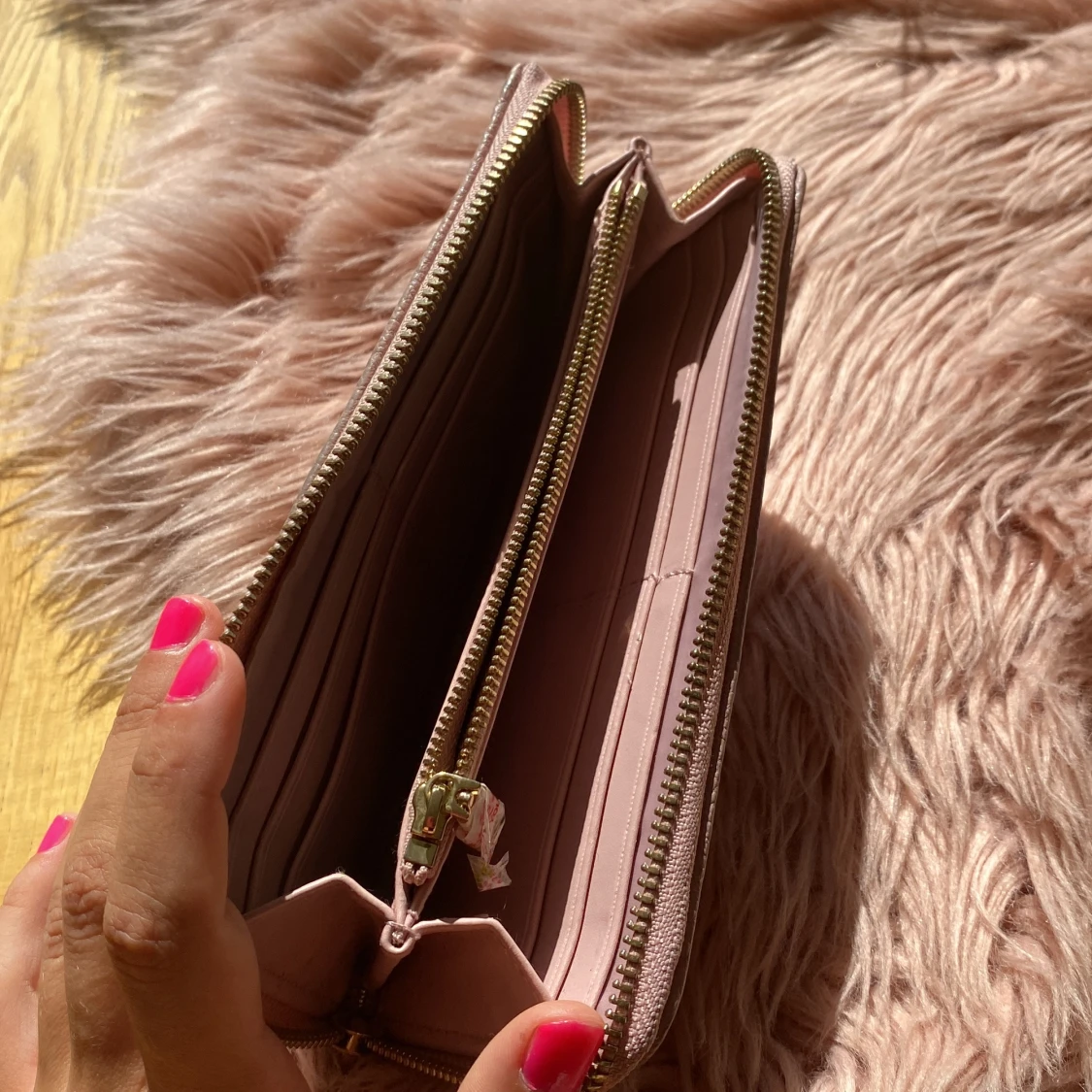 Beige plånbok med dragkedja - 1