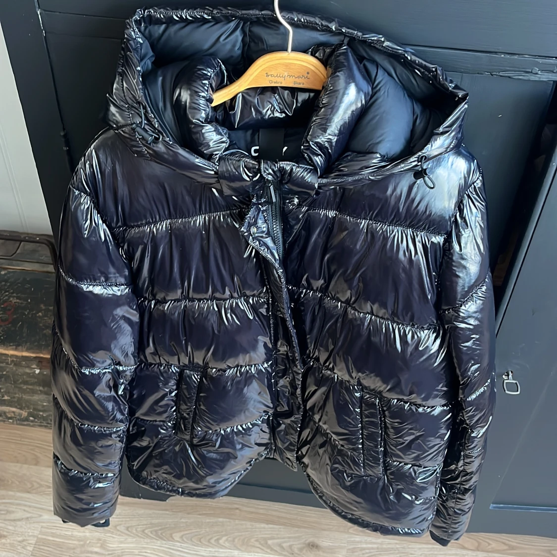 Svart glansig pufferjacka från ONLY - 93