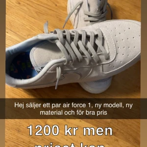 Ett par Air Force till salu - Storlek, nytt skick en månad använd Priset:1200 kr men kan diskuteras