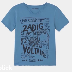 Zadig T-shirt  - Helt slutsåld, populär o efterfrågad T-shirt från Zadig! Passar mig som har storlek S i vanliga fall, köparen står för frakt💕