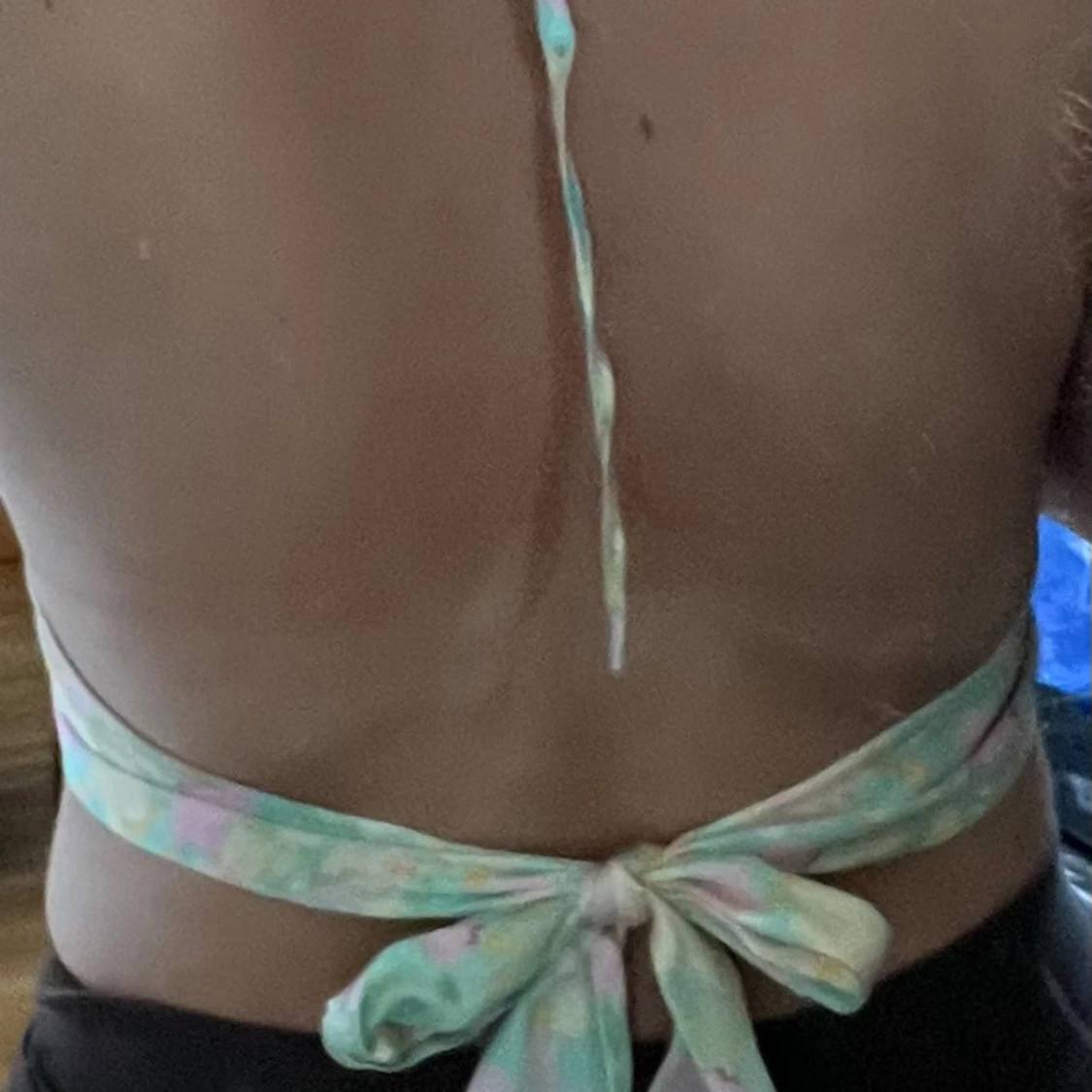 Färgglad halterneck topp - 90