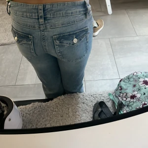 Jeans med bra skick från Gina🩷 - Använt få gånger 