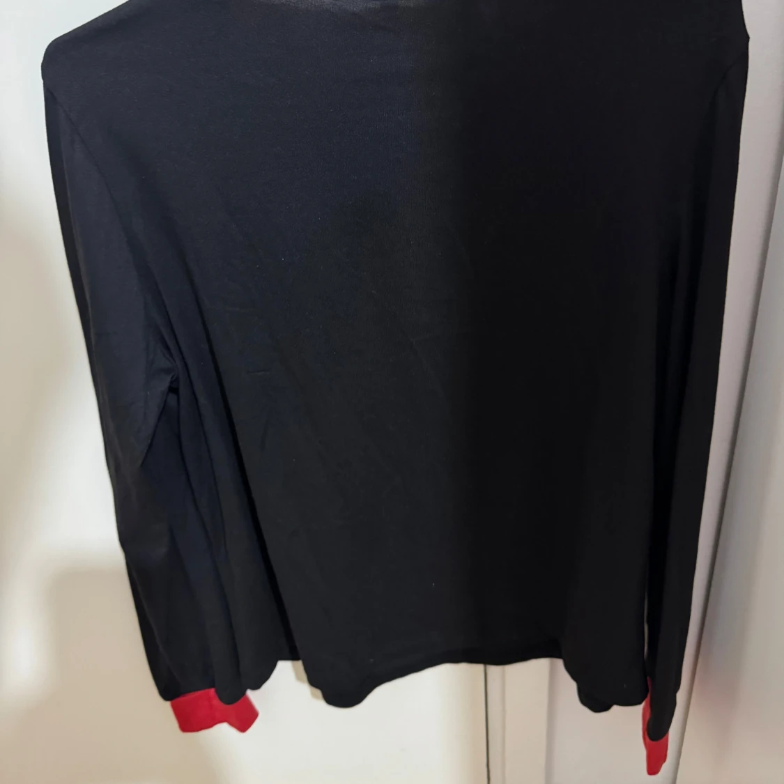 Svart jultröja och byxor med pepparkaksmönster - 90