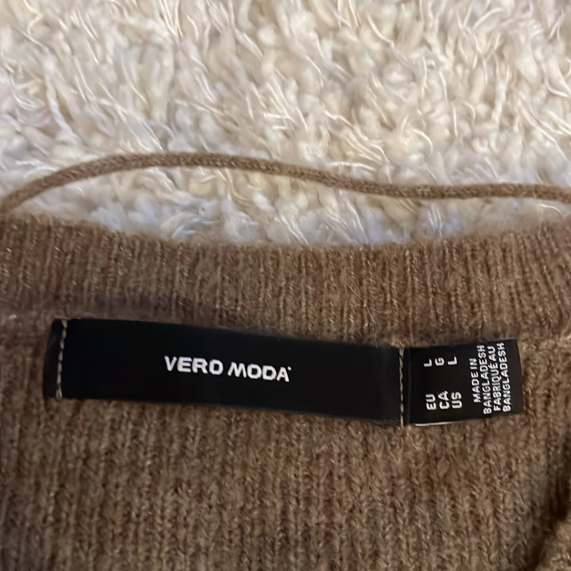 Brun stickad tröja från Vero Moda - 91