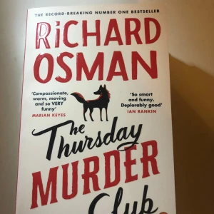 The Thursday Murder Club - Helt oanvänd (oöppnad också) på engelska!! Bästsäljare och populär ❤️❤️
