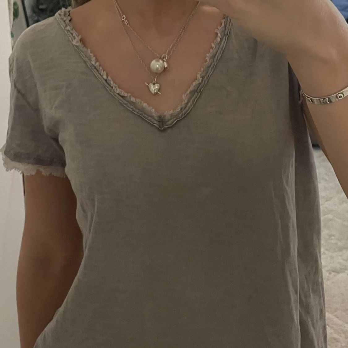 Beige T-shirt från NoWomensLabel - 90