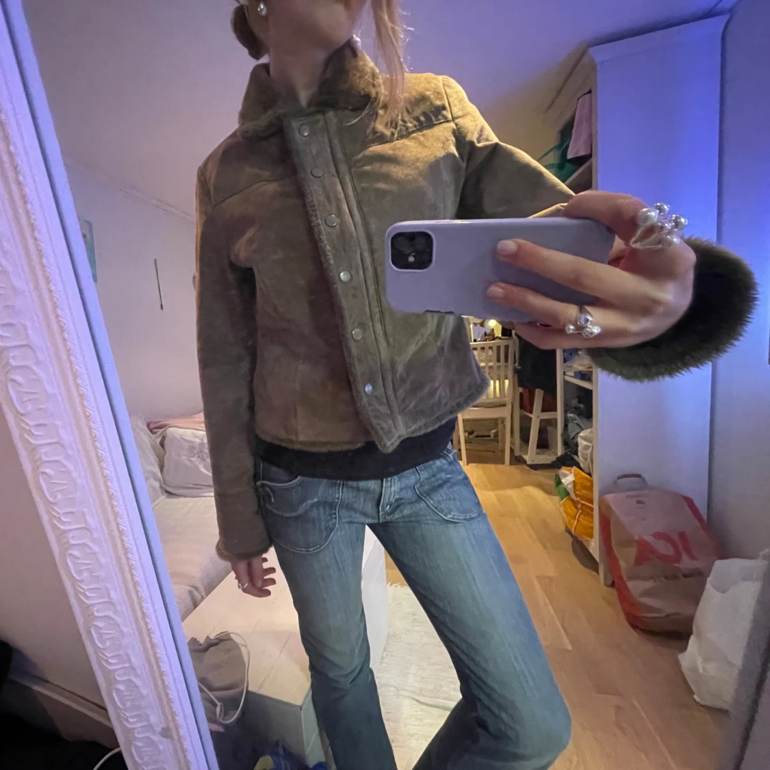 Beige mockajacka med pälsdetaljer - 90