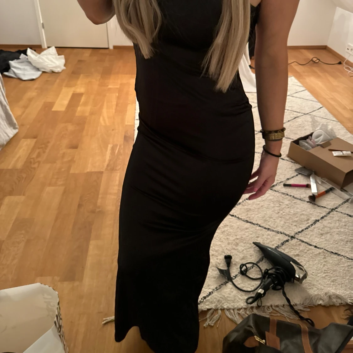 Svart silkes balklänning  - 90