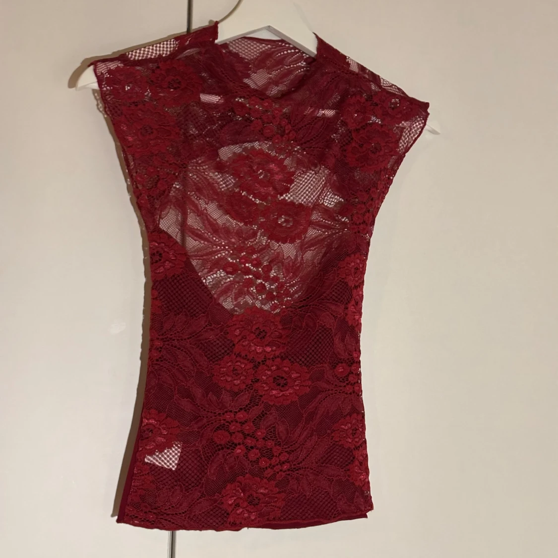 Vinröd spets topp - 2