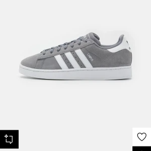 Adidas campus 2 unisex - Säljer då jag har tröttnat och inte använder dem längre. Skriv för egna bilder eller om du har några frågor eller funderingar! 💕