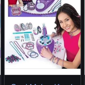 Cool Maker KumiKreator  - Cool Maker KumiKreator är en ”maskin” för att göra egna armband och halsband. Innehåller färgglada trådar, spännen, & andra tillbehör för att göra unika smycken. Allt som kommer med: Cool maker Beskrivningar Tomma spolar 42 Svarta 24 Vita 10 Grön 12 Turkos 9 Ljusrosa 3 Mörk rosa 16 Kallare mörk rosa 13 Mörk lila 9 Ljus lila 9 Lys rosa 20 Lys orange 11 Lys gul 21 Blå 7 Spännen silver 17 Spännen brons 3 Klistermärken-hålla fast trådarna 60   Hänge till halsband 3 ”Stopp” turkos 36 ”Stopp” svart 6