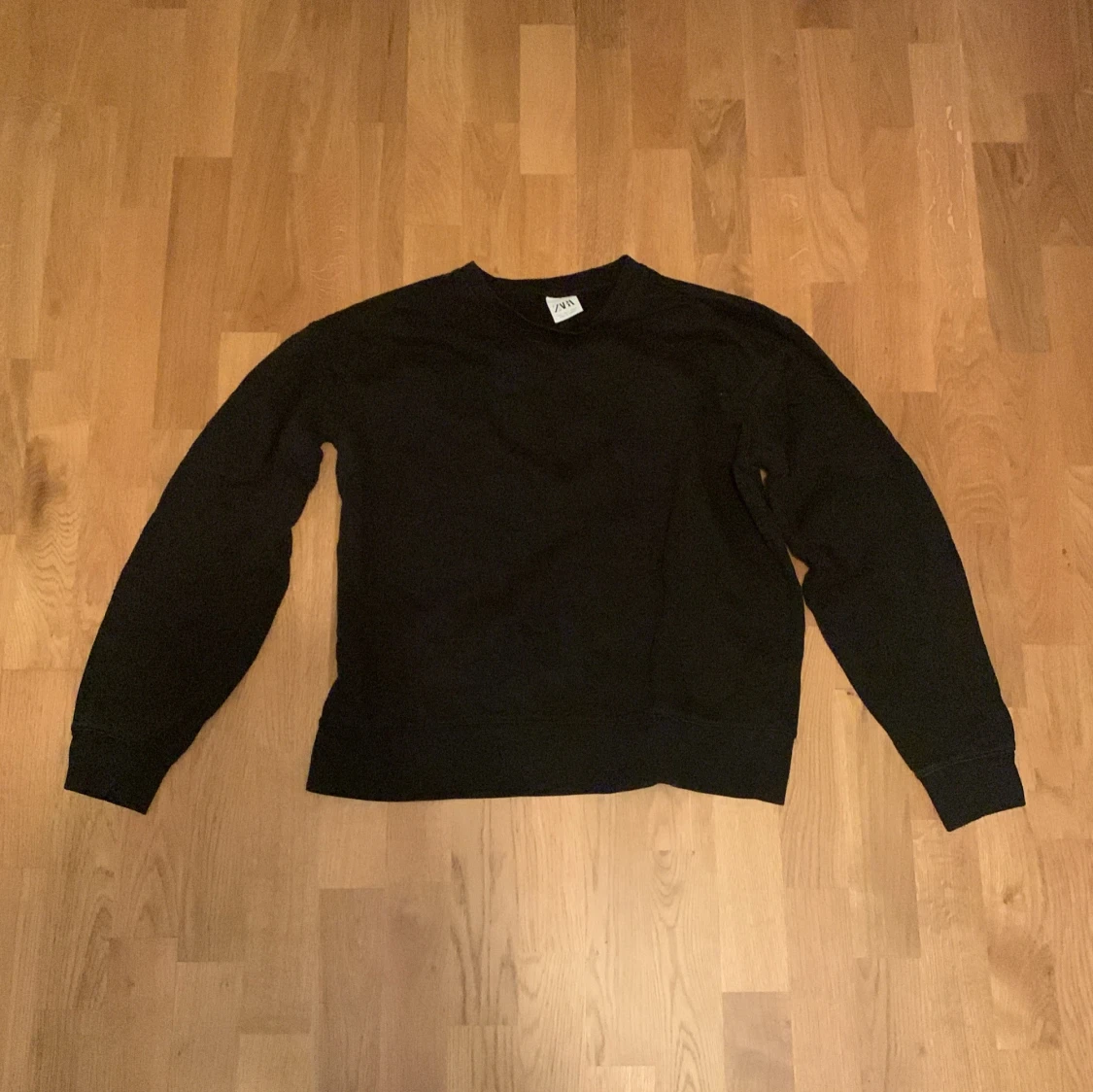 Svart långärmad tröja