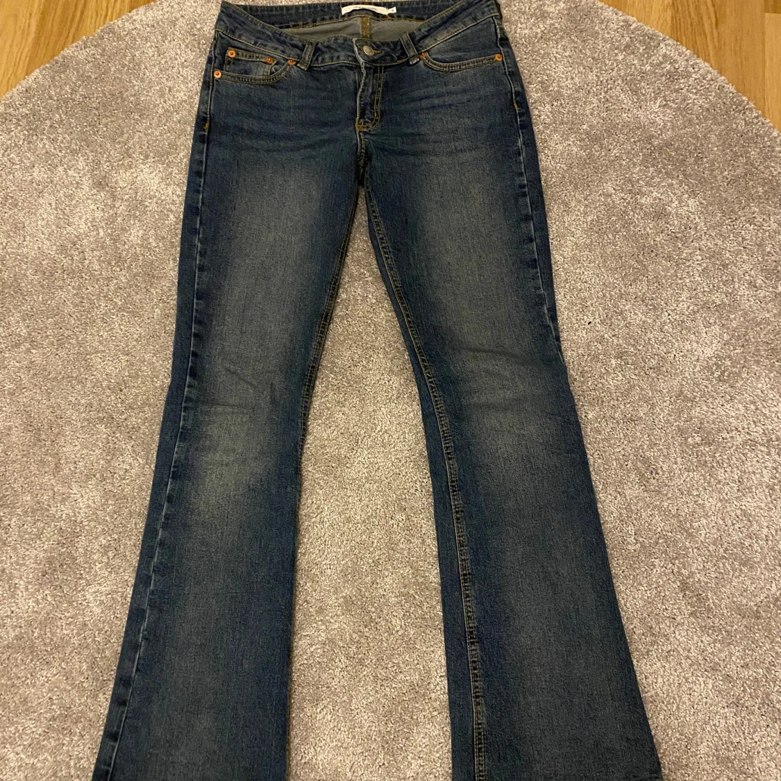 Low waist bootcut jeans - 2