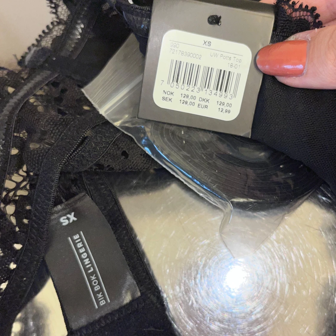 Svart spets topp från BIK BOK Lingerie - 2