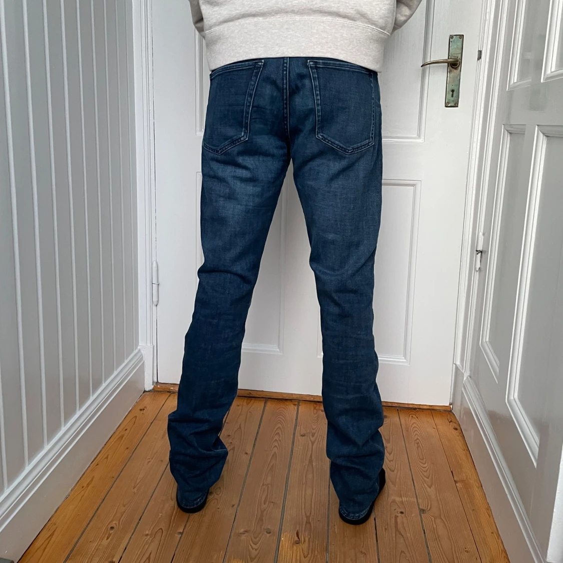Mörkblå jeans från Hugo boss  - 1