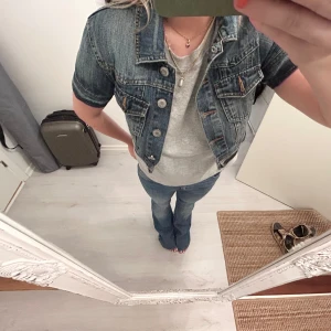 Kort jeans jacka/bolero - Passar till allt!!