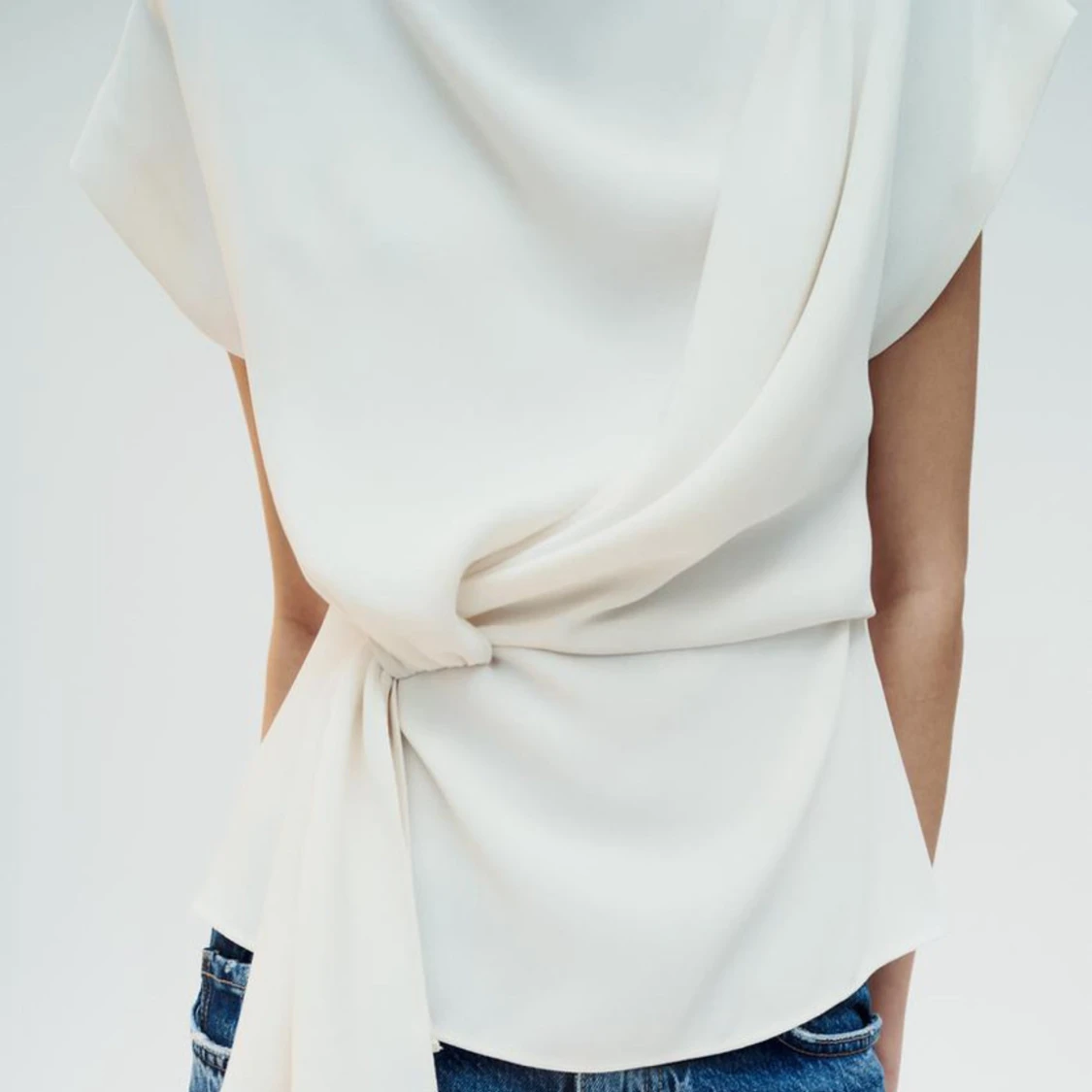 Blus med knytning - 90