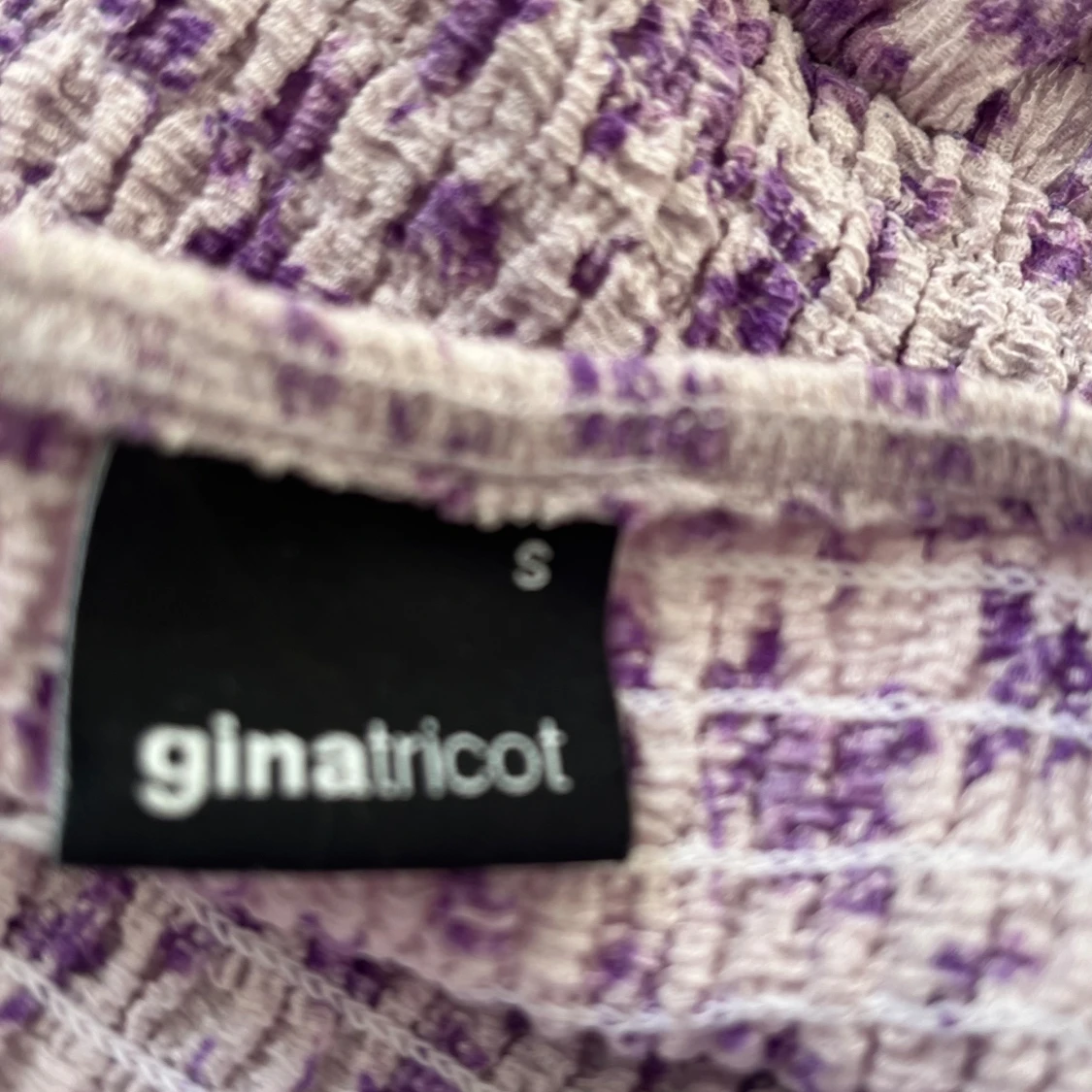 Lila blommig kjol från Gina Tricot - 91