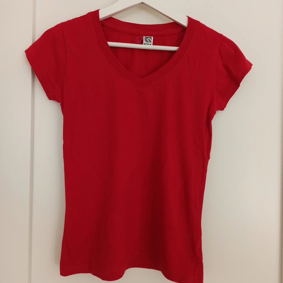 Röd t-shirt från Roly