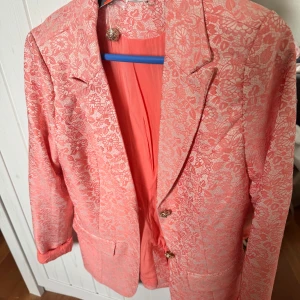 costa mani kavaj - Ville sälja sen fina kavaj som aldrig använt 