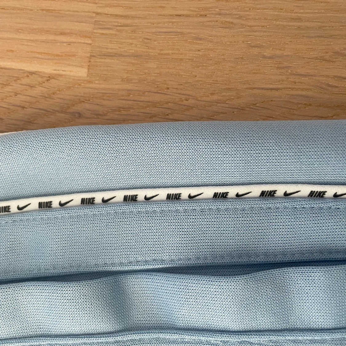 Ljusblåa Nike byxor - 93