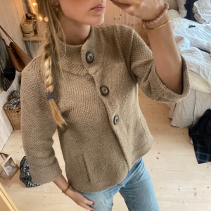 Kofta - SUPER snygg trekvartsärmad kofta❤️❤️