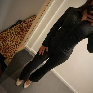 Tröja - Har använt den Ksk 2 gånger pris går att diskuteras den kan fraktas och de går att mötas upp i gbg