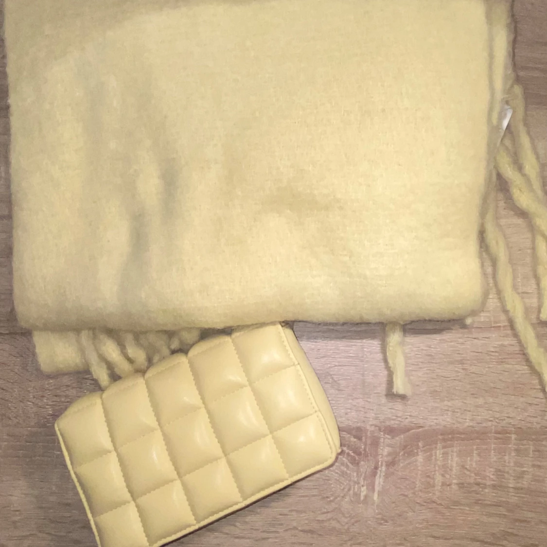 Gul väska från H&M💛 - 91