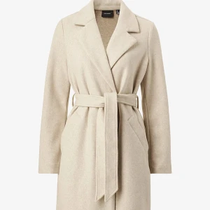 Kappa - Säljer denna superfina och varma kappan. Tycker den är superfin men kommer inte till användning. Endast använd fåtal gånger. Hör av er om ni undrar över pris osv