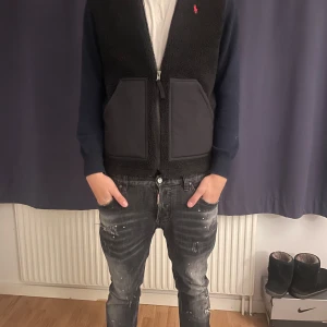 Ralph lauren vest. - Säljer min Ralph lauren vest som aldrig är använd skick 10/10.